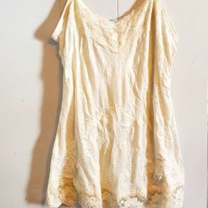 Maurices Solid Cream Crinkle Cami with Lace